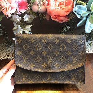 Rabat 23 Louis Vuitton Clutch